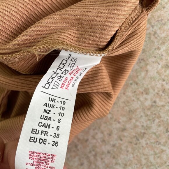 Boohoo Ribbed Long Sleeve Bodysuit Womens Size 10 Tan Brown NWT - Picture 9 of 9